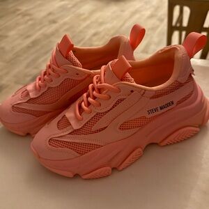Steve Madden Women's Coral Sneakers